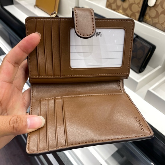 Coach wallet - Picture 2 of 4
